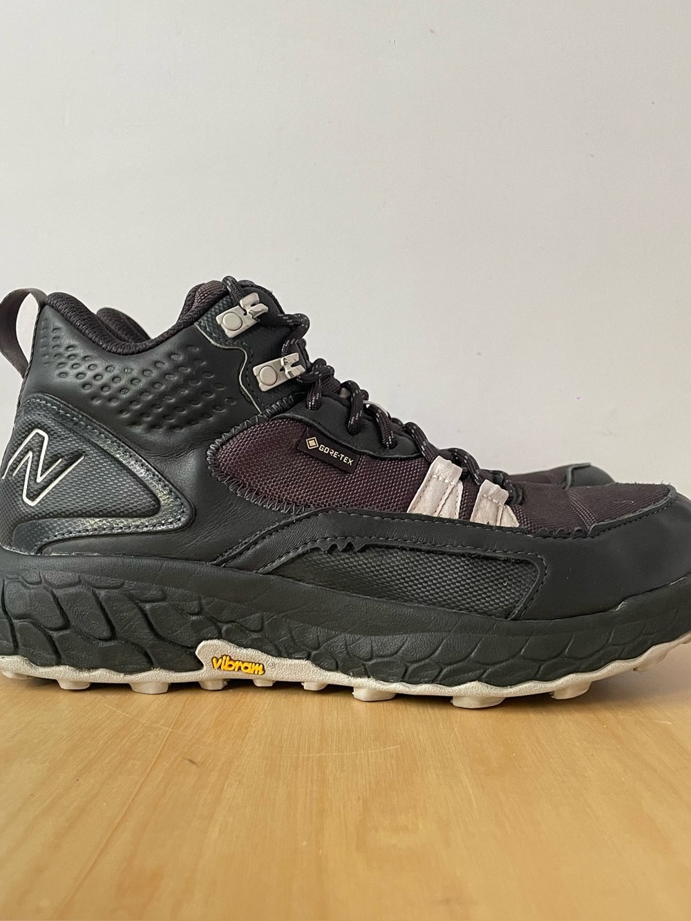 New Balance Fresh Foam X Hierro Mid GORE-TEX trail hiking boot | US 6.5